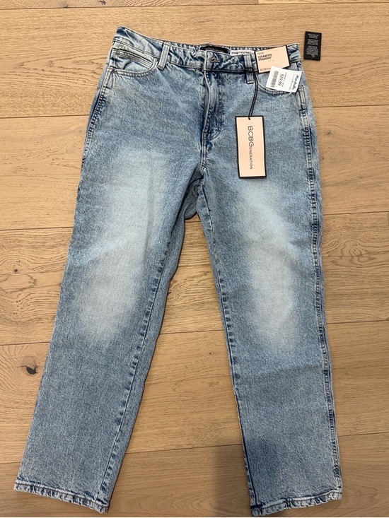 BCBGMaxAzria Denim - BCBGMaxAzria Light Wash Relaxed Women's Jeans